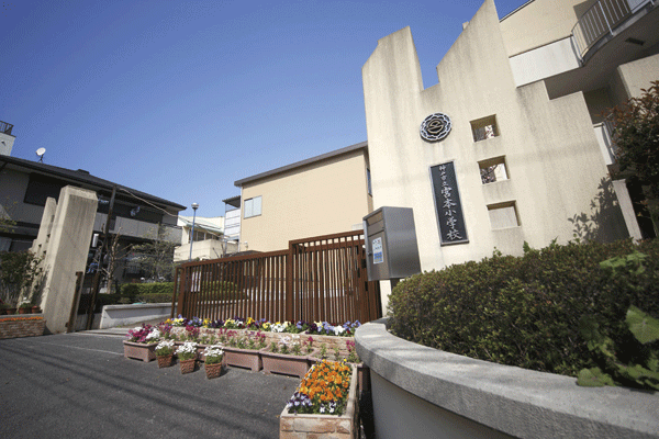 Surrounding environment. Municipal Miyamoto Elementary School (5 minutes walk ・ About 340m)
