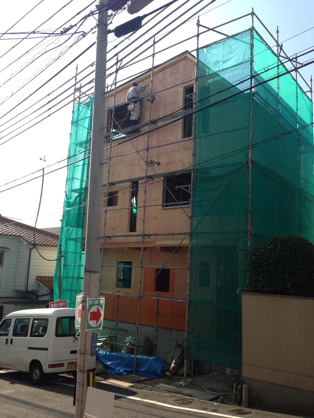 Local appearance photo. Local (12 May 2013) Shooting