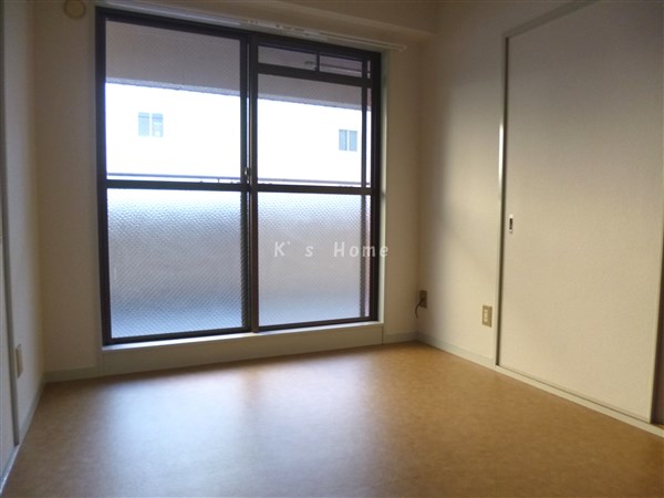 Other room space. Western style room