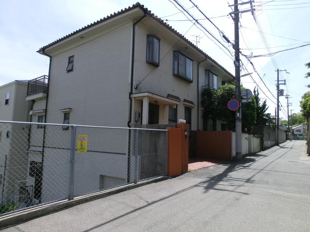 Local photos, including front road. Local (May 2013) Shooting