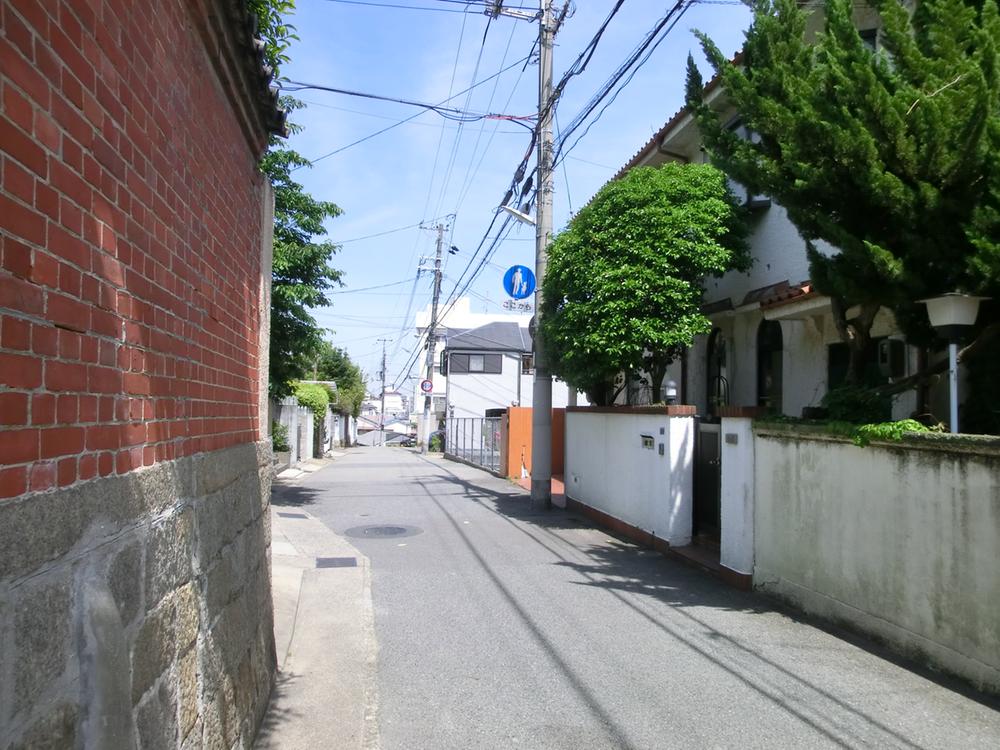 Local photos, including front road. Local (May 2013) Shooting