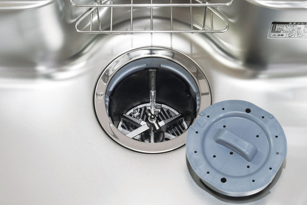 Kitchen.  [With automatic water supply equipment disposer] Standard equipped with a disposer that can easily handle the garbage. Without reservoir garbage, In addition, since the whole wash the machine is sanitary (same specifications)