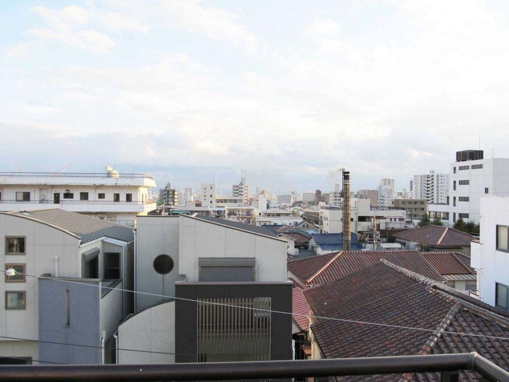 View photos from the dwelling unit. View from the site (November 2013) Shooting