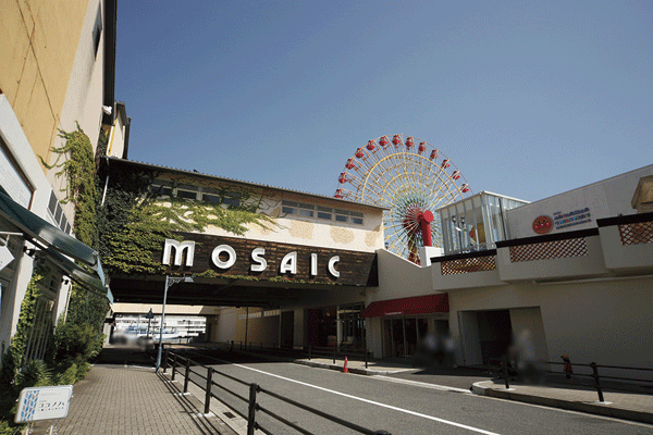 Surrounding environment. MOSAIC (6-minute walk ・ About 450m)