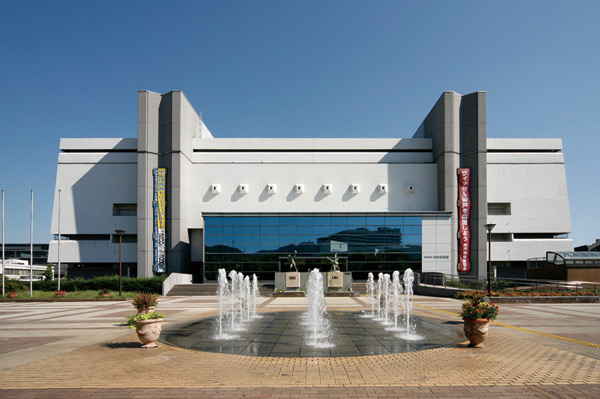 Surrounding environment. Municipal Central Gymnasium (walk 11 minutes ・ About 870m)