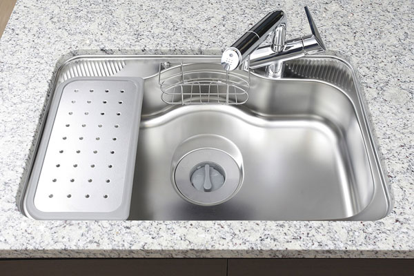 Kitchen.  [Quiet wide sink] Big pot is also easy to wash wide sink, Silent specifications to reduce the sound dropped tableware and water wings sound (same specifications)
