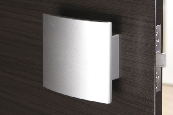 Other.  [Push-pull door handle] Push ・ Openable and closable door handle in just the operation draw. By providing the lock in two places, Has been consideration to crime prevention (same specifications)
