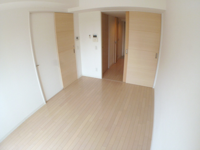 Living and room. But is a different room, Please refer to.