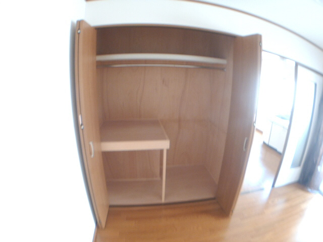 Receipt. Storage lot.