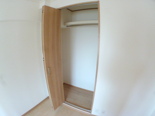 Receipt. It is a photograph of the other rooms. Please reference.