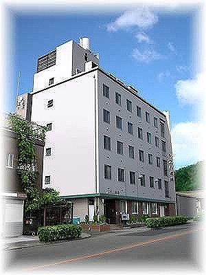 Hospital. Singled out to the hospital (hospital) 500m