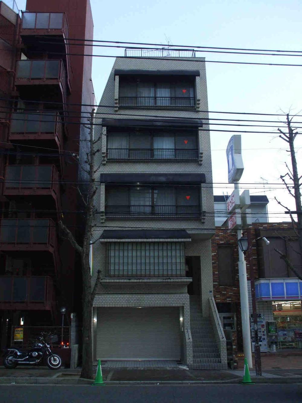 Local appearance photo