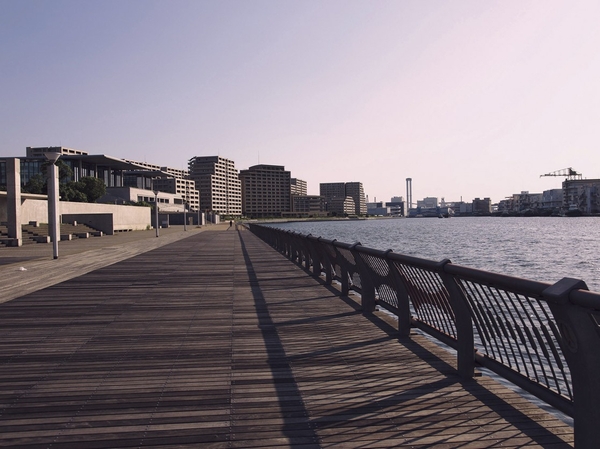 <JR Nada Station> 1 station 3 minutes from Nada Station a 7-minute walk to Sannomiya Station. As a 5-minute walk to other Hanshin "Iwaya" station, Same "Kasuganomichi" 6-minute walk to the station, Hankyu Kobe Line "Kasuganomichi" easy access walk 11 minutes and 3-wire 4 station accessible to the station?