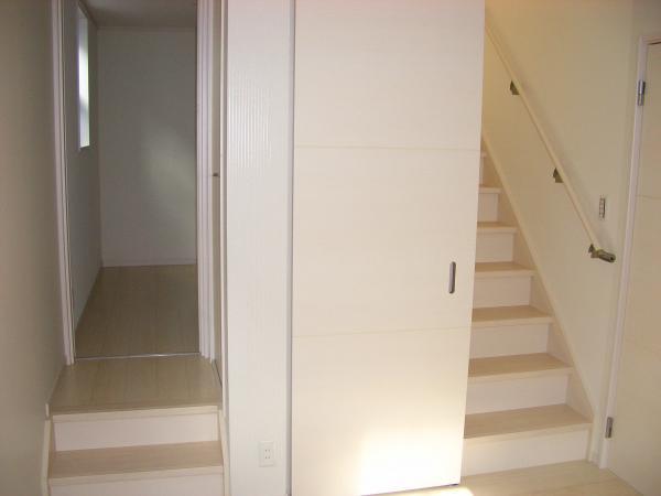 Other introspection. Left WIC entrance