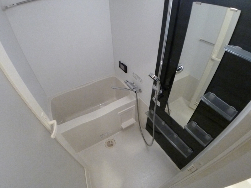 Bath. Bathroom Dryer ・ Bathroom is a TV with bus