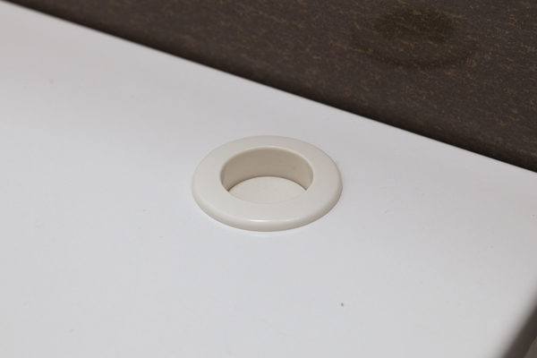 Bathing-wash room.  [Push drainage plug] It can be easily drained with only one push with the finger. Since the chain is no, Appearance has been clean ( ※ 18)