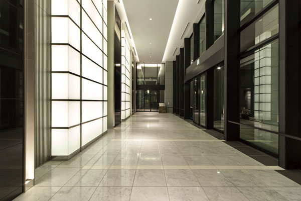 Shared facilities.  [Entrance hall] Opening the Grand Entrance of the door, Glassed-in entrance hall there is using the height of the two layers. Marble floor gloss beautiful, Unified and stylish design that has been refined, such as light shining design Wall. From the official urban landscape to the private world, It is worthy of luxury space to switch slowly the feeling (2013 February shooting)