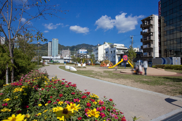 Surrounding environment. Ikuta Park (4-minute walk ・ About 320m) ※ 7