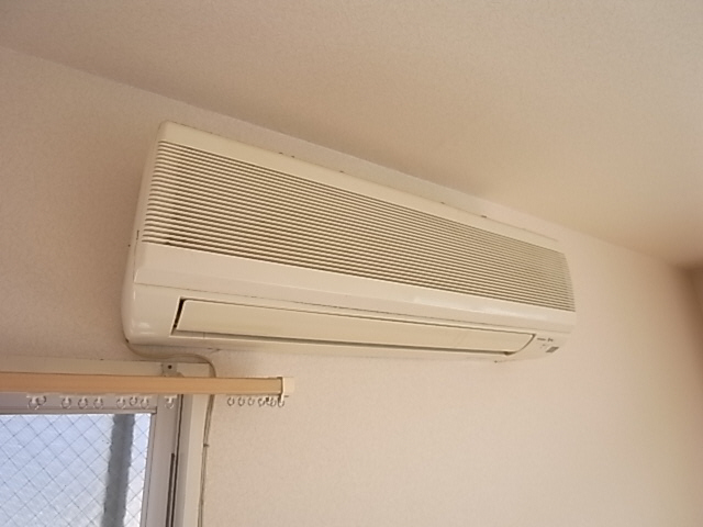 Other Equipment. Reference image (It is a photograph of the other in Room)