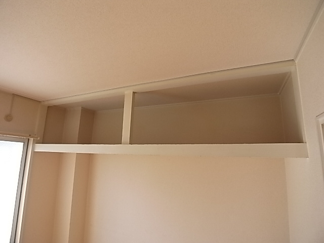 Receipt. Reference image (It is a photograph of the other in Room)