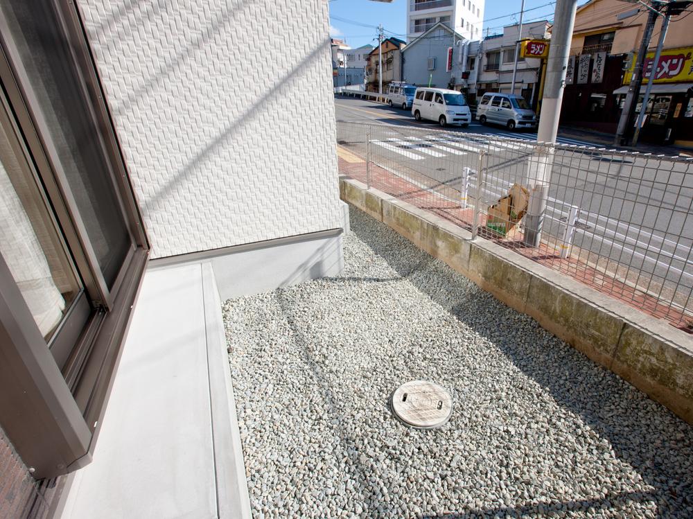 Garden. First floor living outside