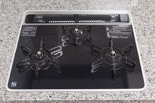 Kitchen.  [Hyper-glass coat top stove] Strongly to heat and shock, Has also been easy to hyper glass coat top stove dropped adopted dirt (same specifications)
