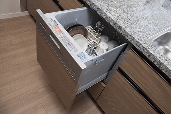 Kitchen.  [Dishwasher] In and out of the dish is also easy to slide type, Wash a lot of dishes at once, Has also been consideration to water-saving (same specifications)