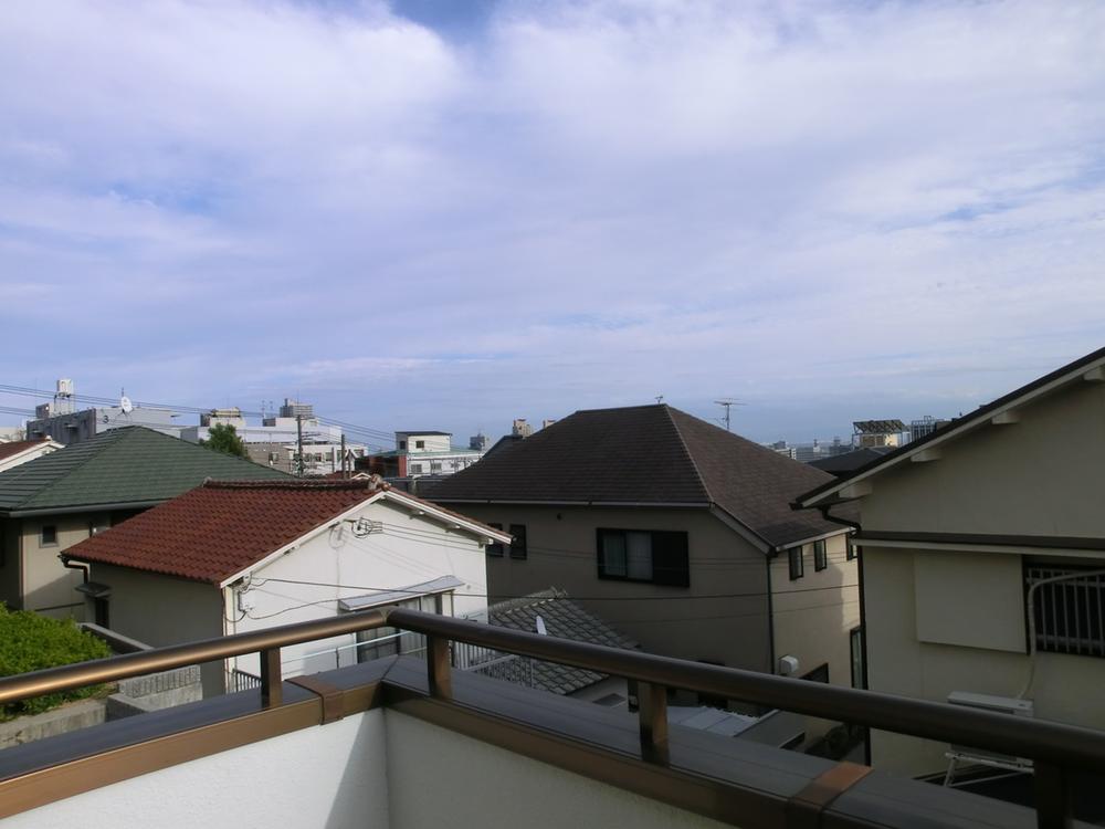 View photos from the dwelling unit. View from the site (October 2012) shooting