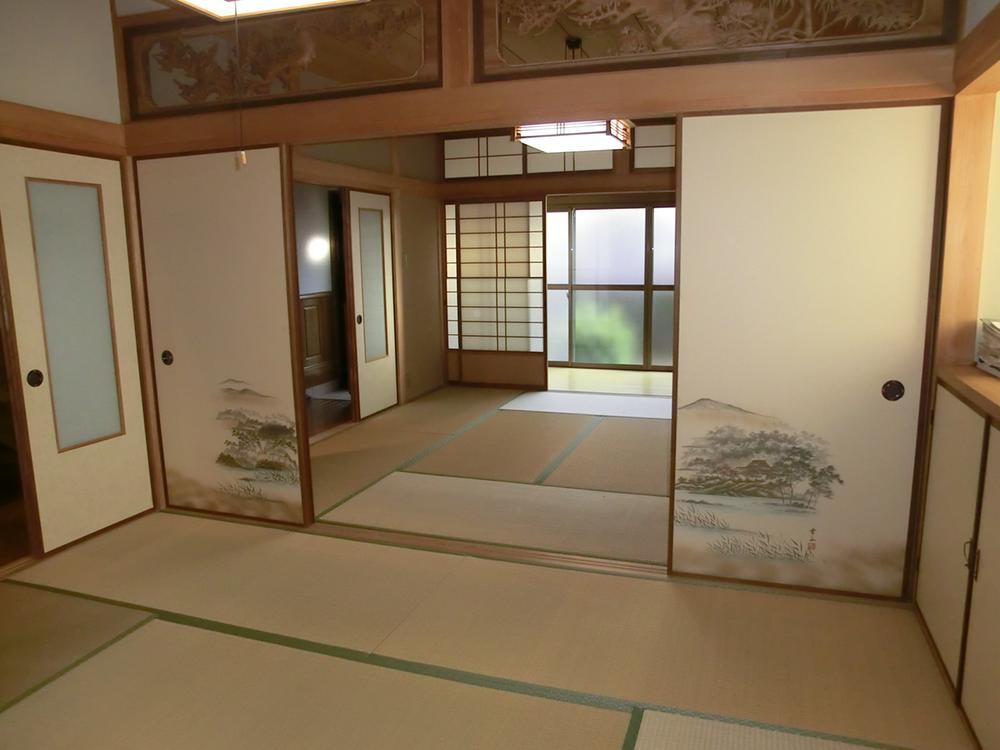 Non-living room. Indoor (10 May 2012) shooting