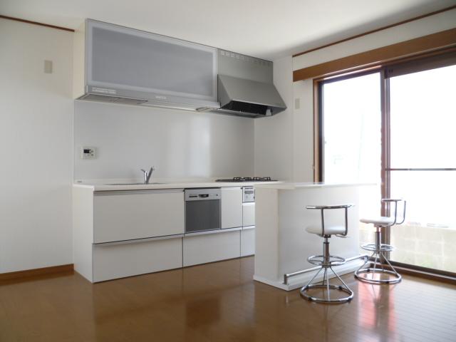 Living.  ■ LDK March 2013 Flooring Chokawa, Floor heating construction, Cross Chokawa (wall, ceiling)