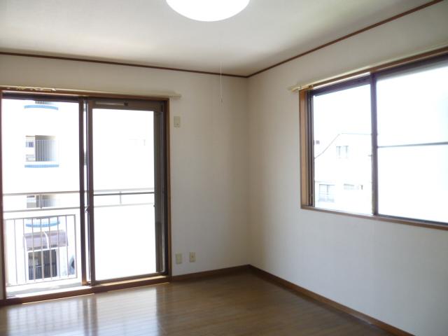 Other introspection.  ■ Second floor Southwest side Western-style about 6.8 Pledge