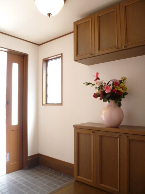 Entrance.  ■ Entrance