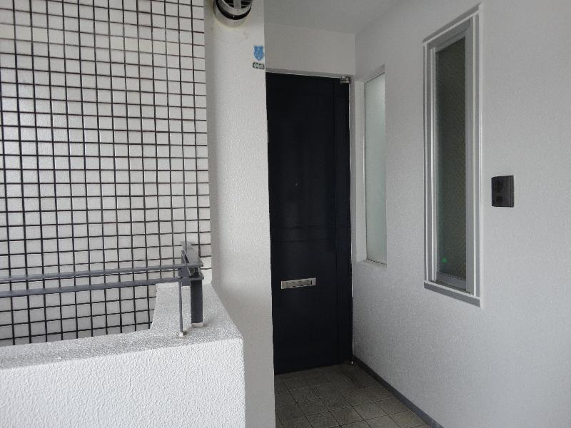 Other. Entrance approach