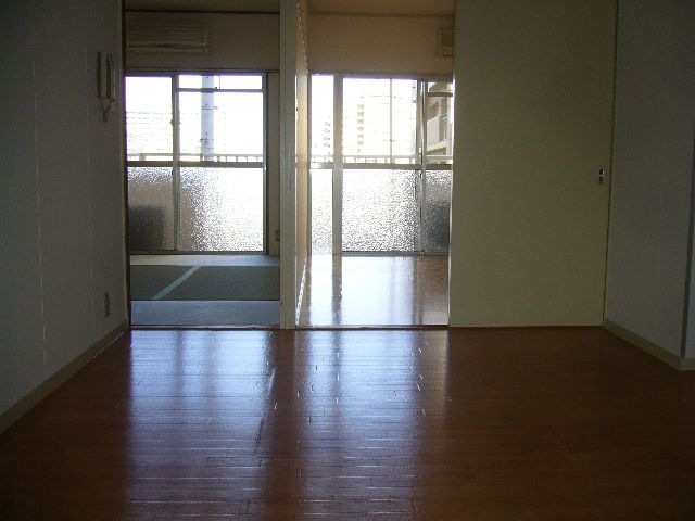 Living and room. living.