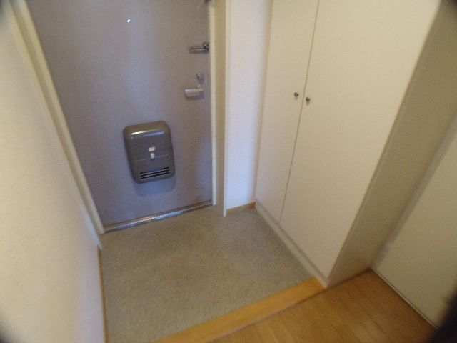 Entrance. Around the entrance