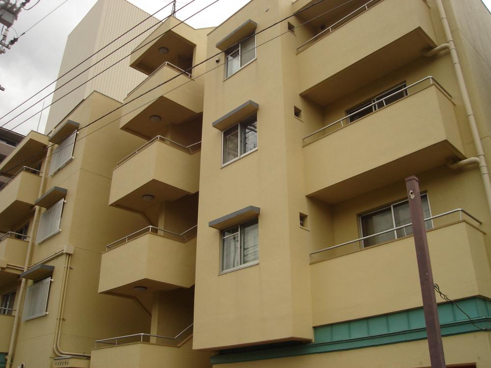 Building appearance. Beautiful appearance after renovation