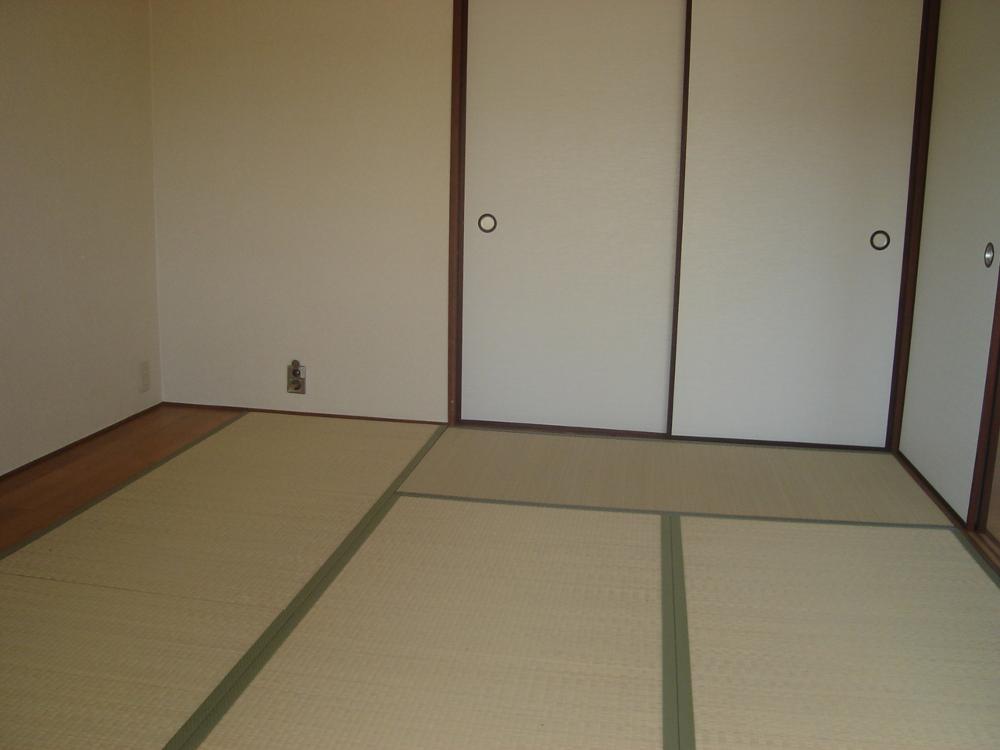 Other room space. Day good Japanese-style room