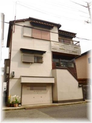 Local appearance photo. Exterior (1)