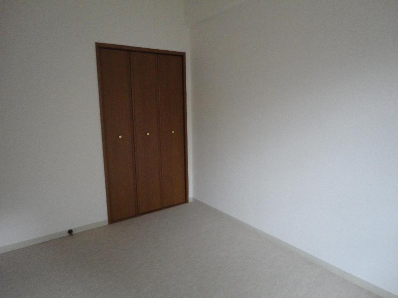 Other room space. Western-style (4.8 quire)