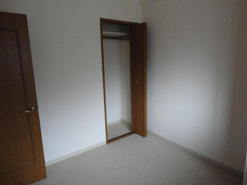 Other room space. Western-style (4.8 quire)