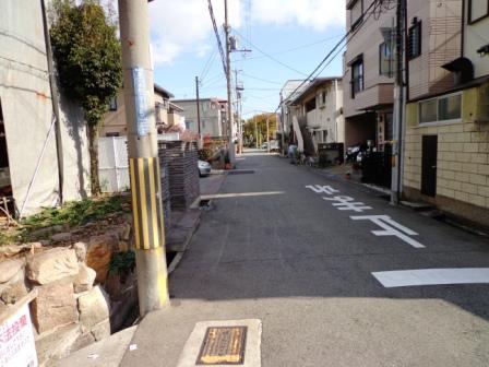 Local photos, including front road. Local (12 May 2013) Shooting