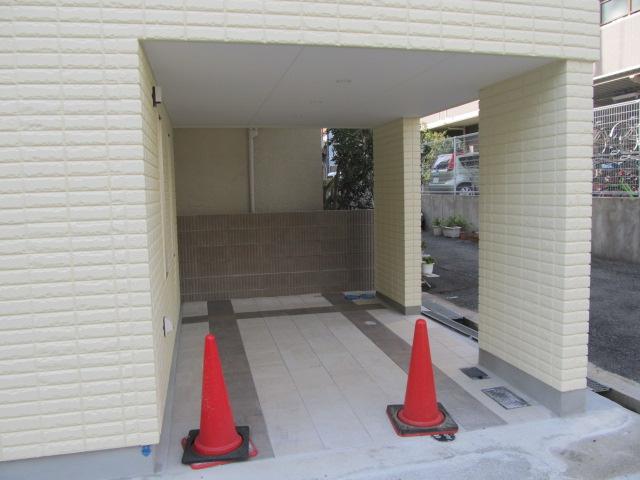 Parking lot. Local (11 May 2013) Shooting