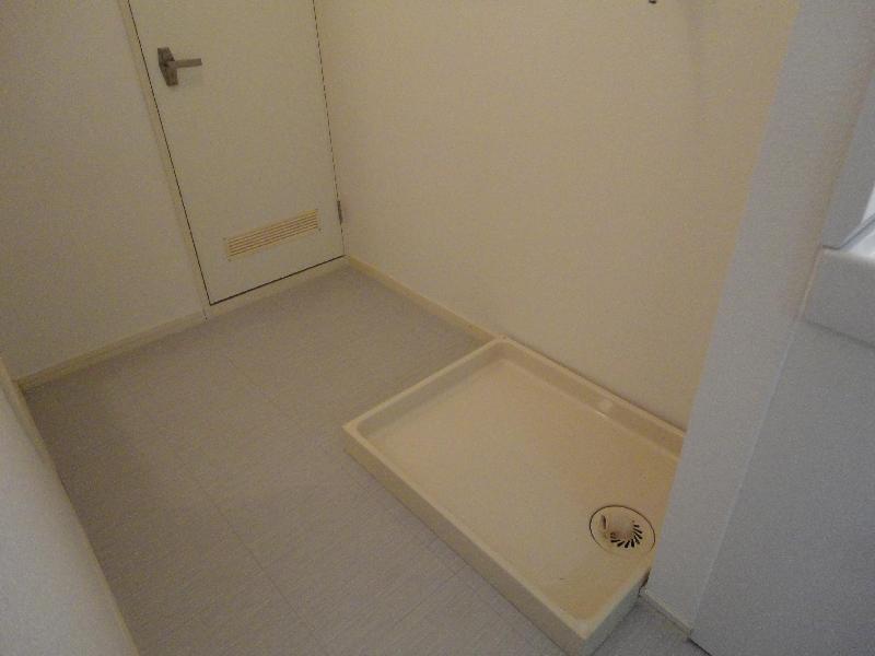 Other Equipment. Laundry room