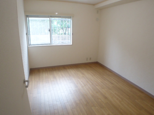 Living and room. bedroom.