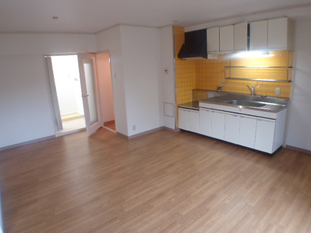 Living and room. Spacious living space.