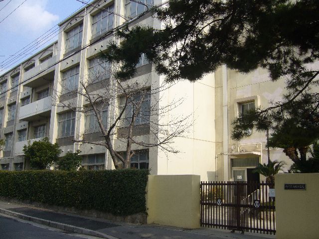 high school ・ College. Mikage junior high school (high school ・ NCT) to 1190m
