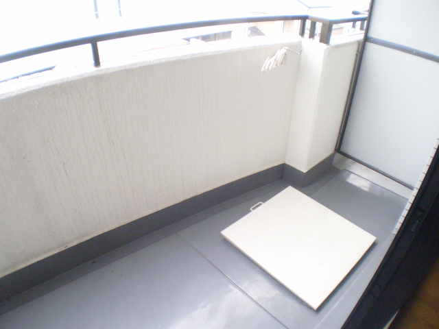 Balcony. Spacious balcony