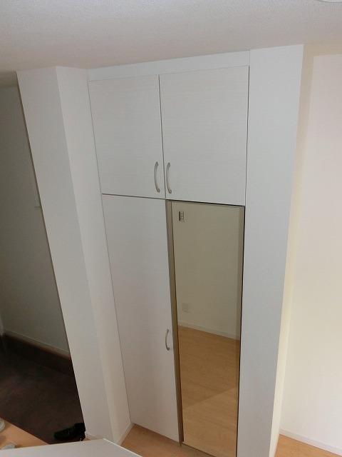 Entrance. Local (11 May 2013) Shooting