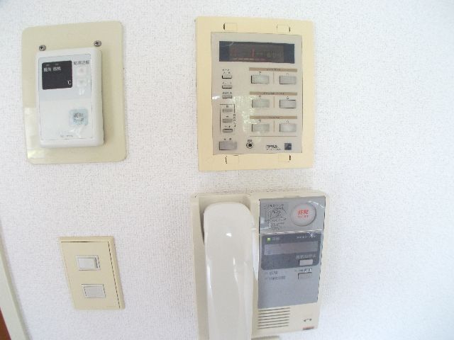 Other Equipment. Wired also has a broadcast. I can hear a lot of music