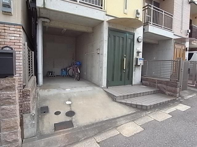 Local appearance photo